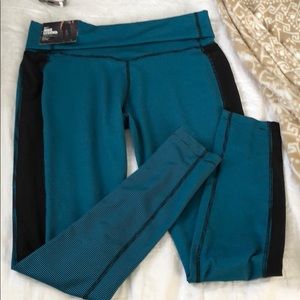 Nike Dri-Fit skinny leg workout pants/leggings